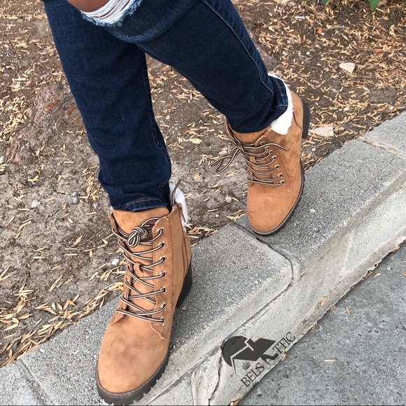 Tan Fur Combat Military heeled boots - Picture 6 of 7